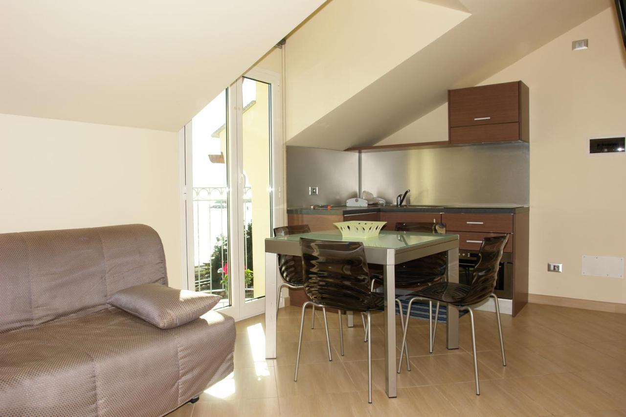 Residence Villa Carmen Fronte Mare A 50 Mt Пьетра-Лигуре Экстерьер фото