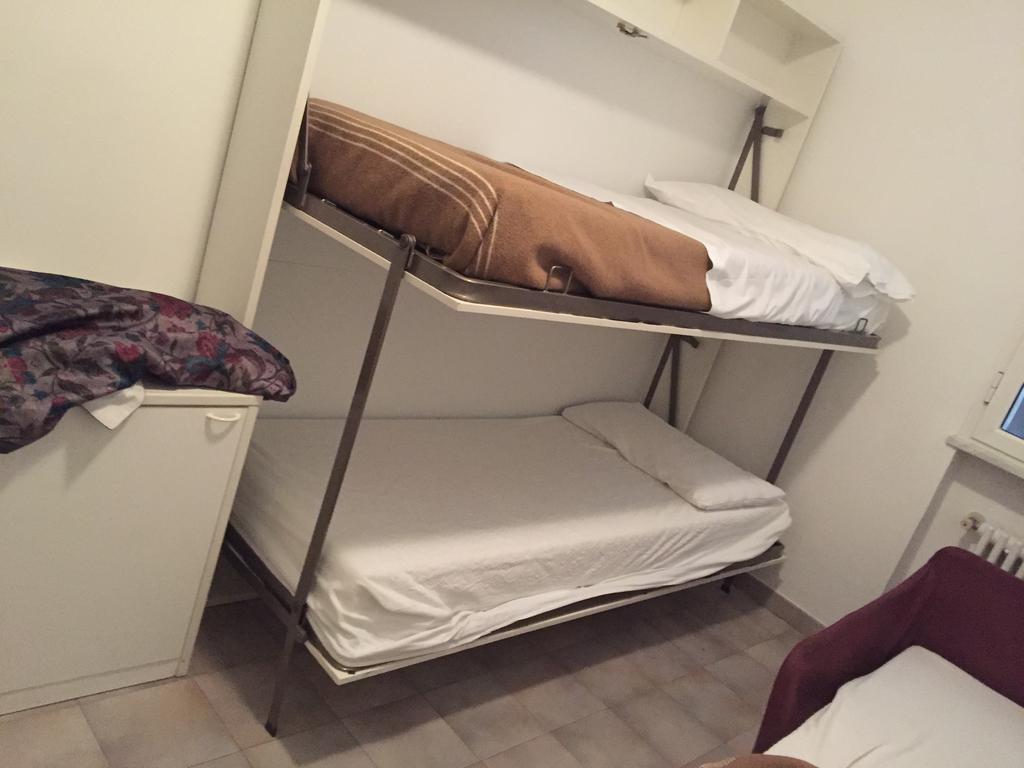 Residence Villa Carmen Fronte Mare A 50 Mt Пьетра-Лигуре Экстерьер фото
